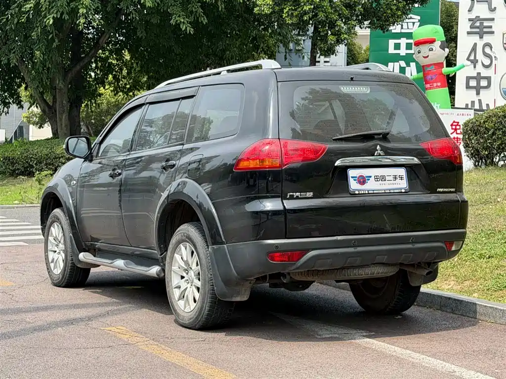 Mitsubishi Pajero Sport — миниатюра 4