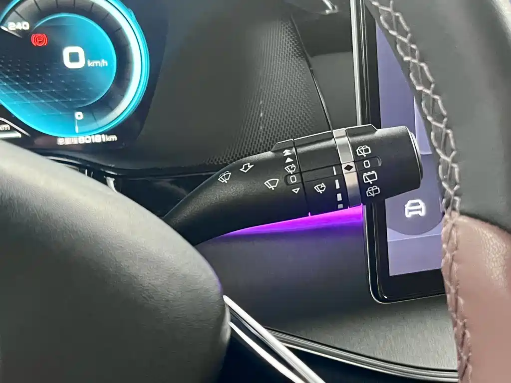 BYD Tang New Energy — миниатюра 14