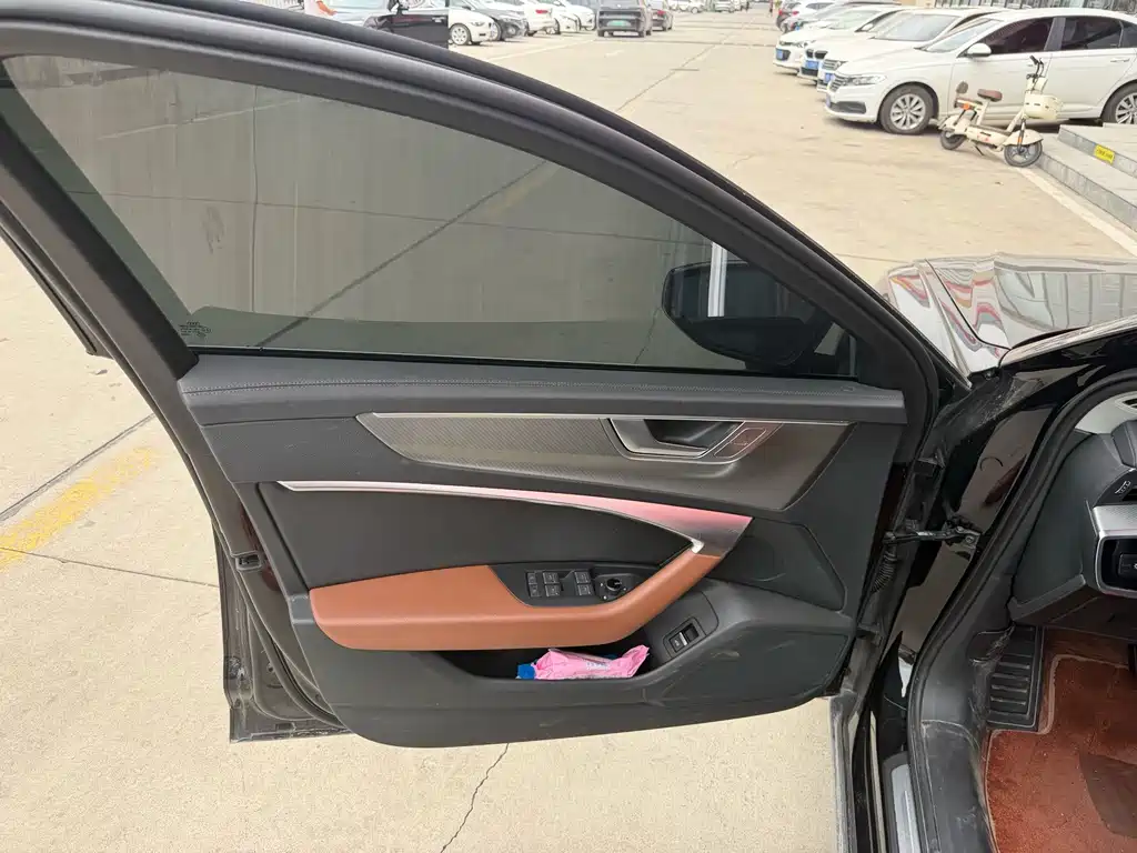 Audi A6L — миниатюра 4