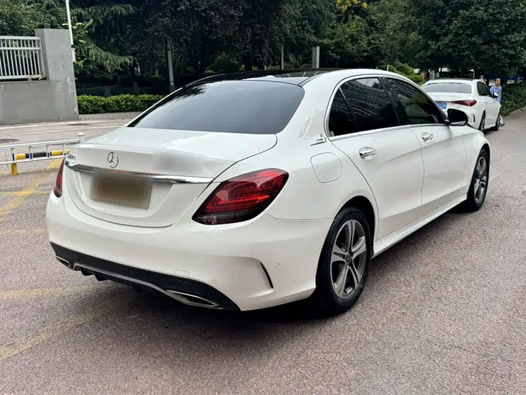 Mercedes-Benz C-Class — миниатюра 10
