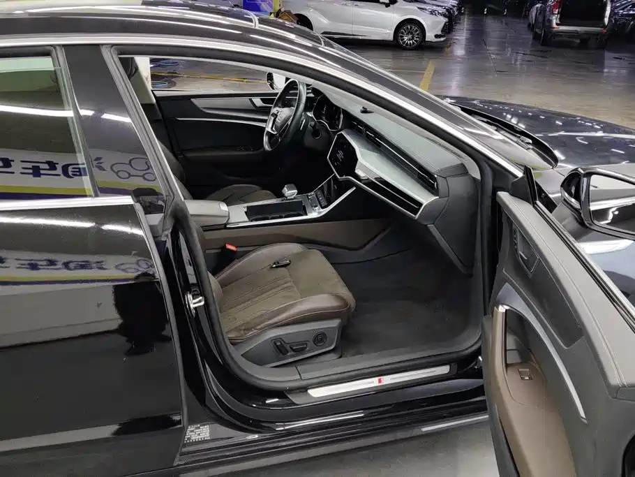 Audi A7L — миниатюра 8