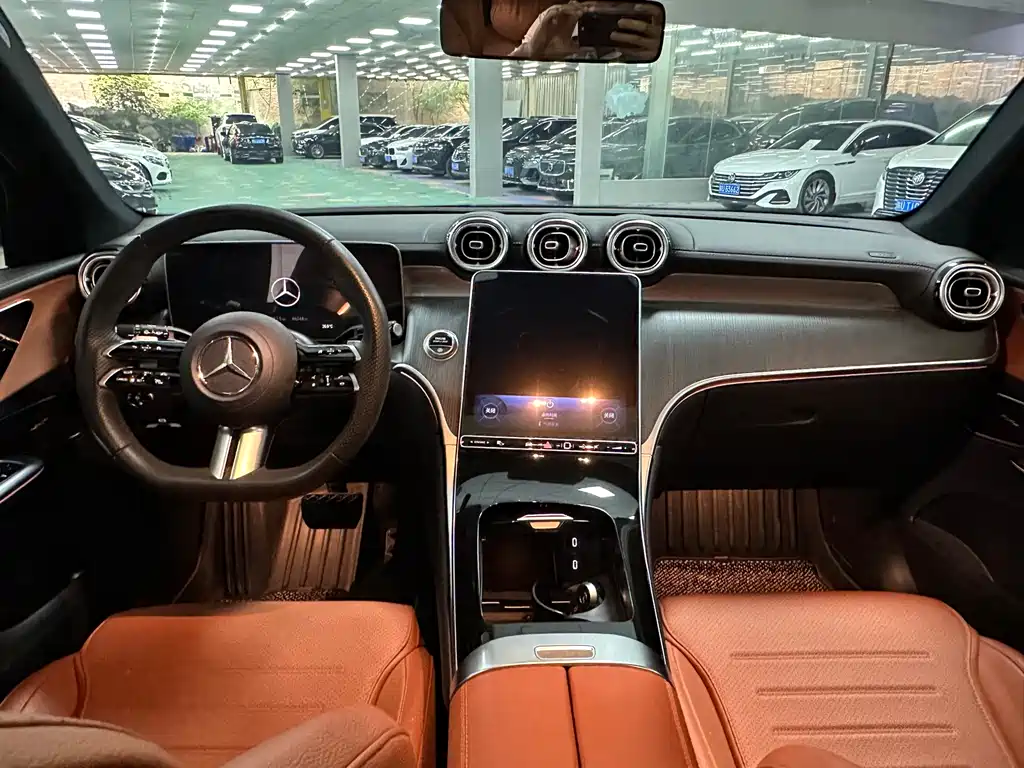 Mercedes-Benz GLC 2024 GLC 260 L 4MATIC Luxury 5 мест