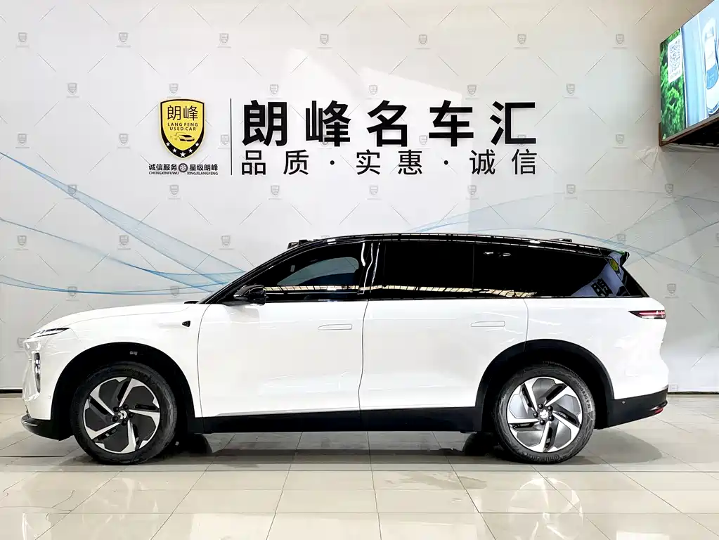 NIO ES8 2024 75kWh