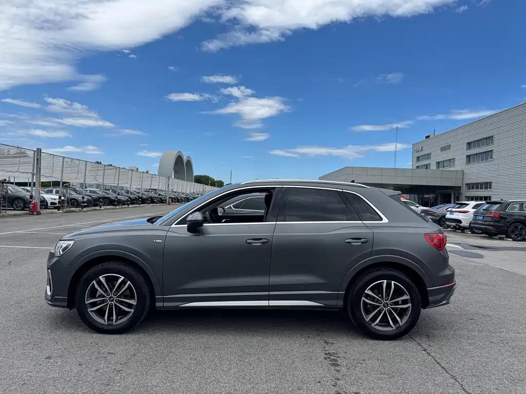Audi Q3 2022 35 TFSI