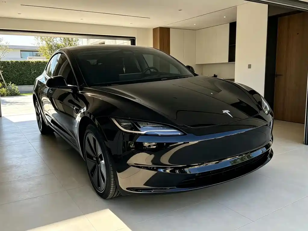 Tesla Model 3 — миниатюра 3