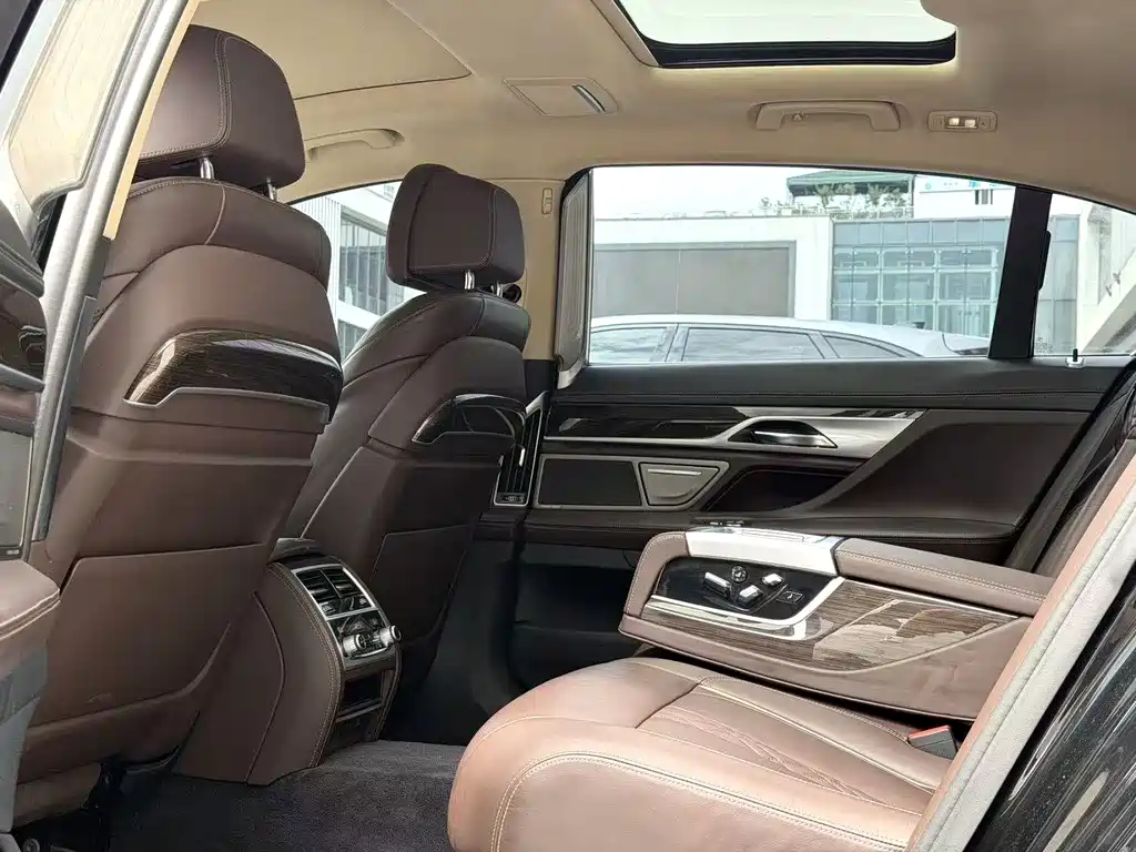 BMW 7 Series 7 2019 730Li Luxury