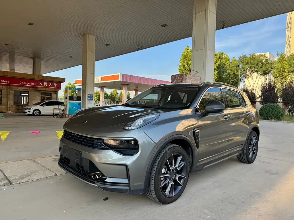 Lynk & Co 01