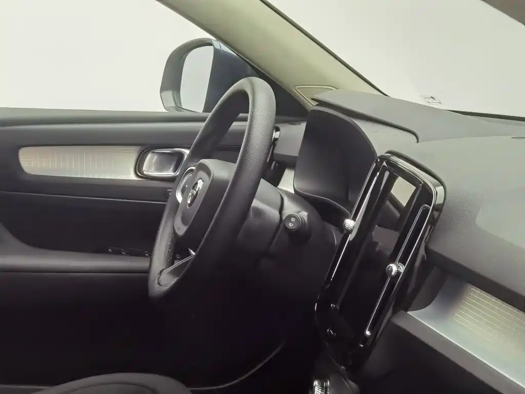 Volvo XC40 — миниатюра 22