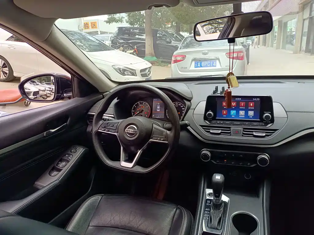 Nissan Teana — миниатюра 8
