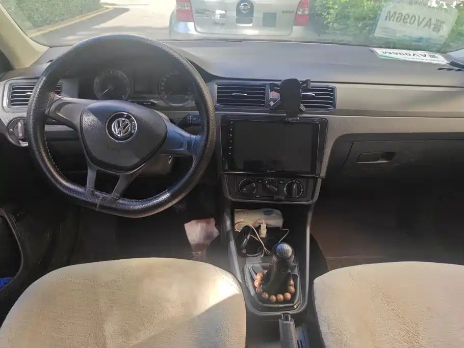 Volkswagen Santana — миниатюра 12