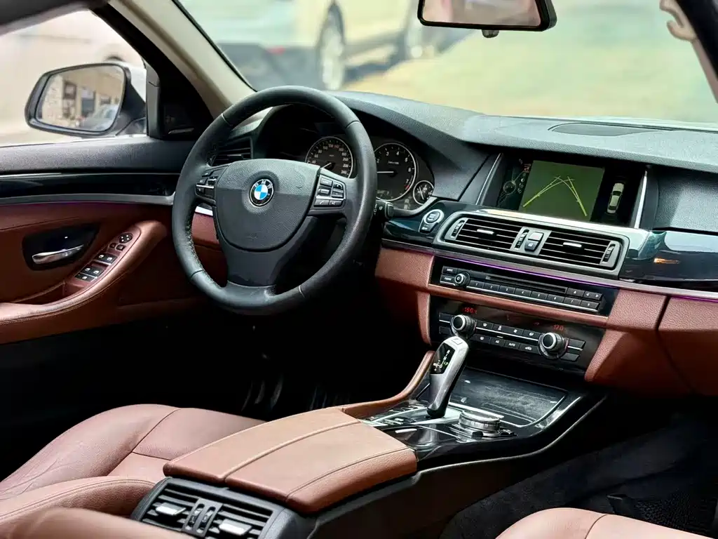 BMW 5 Series — миниатюра 15