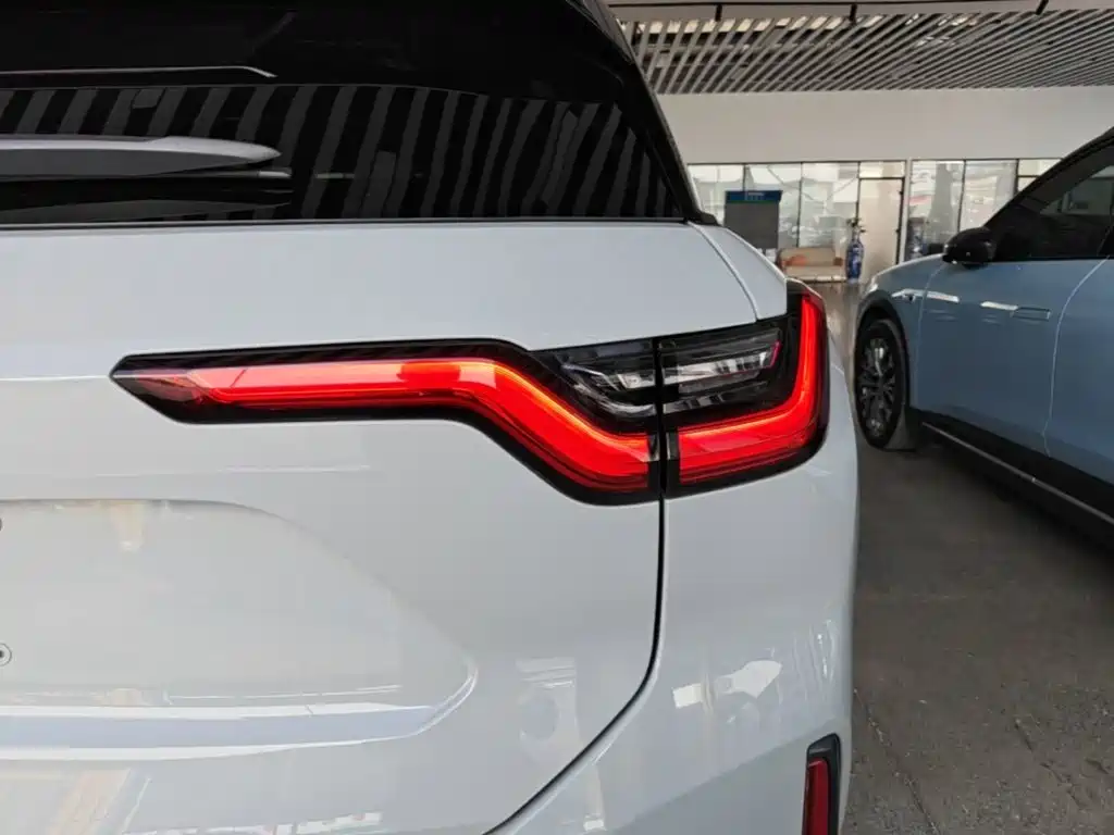 NIO ES6 — миниатюра 8