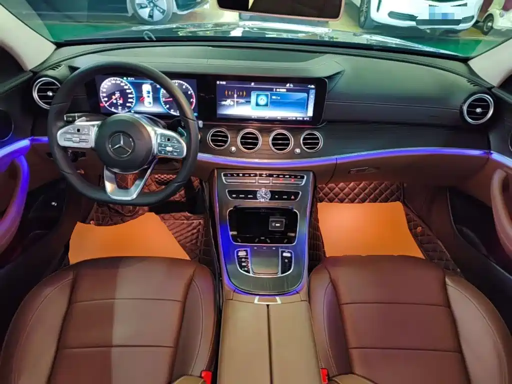 Mercedes-Benz E-Class — миниатюра 10