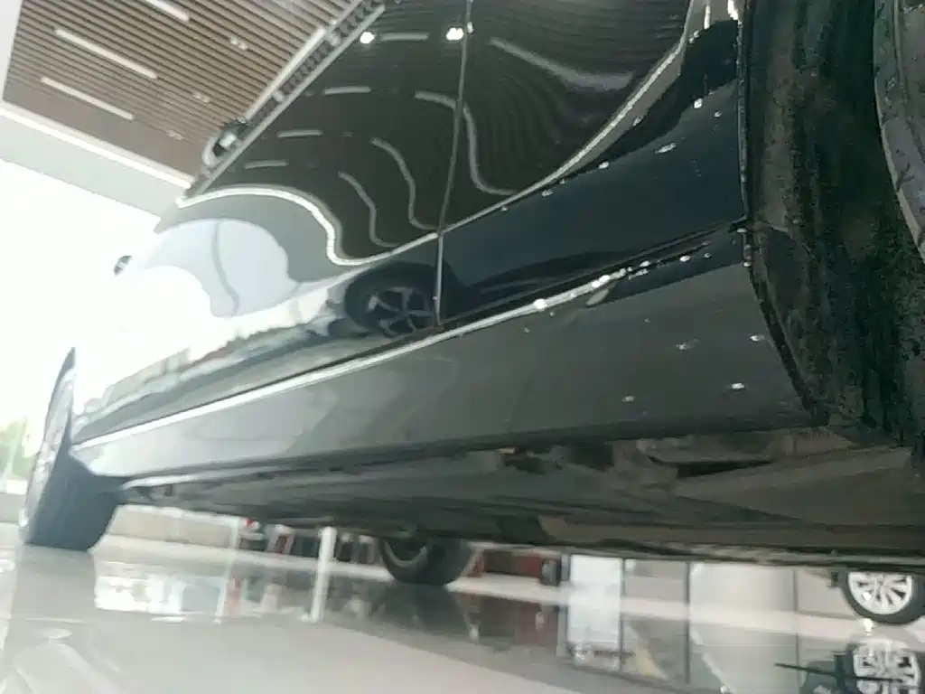 Mercedes-Benz E-Class — миниатюра 21