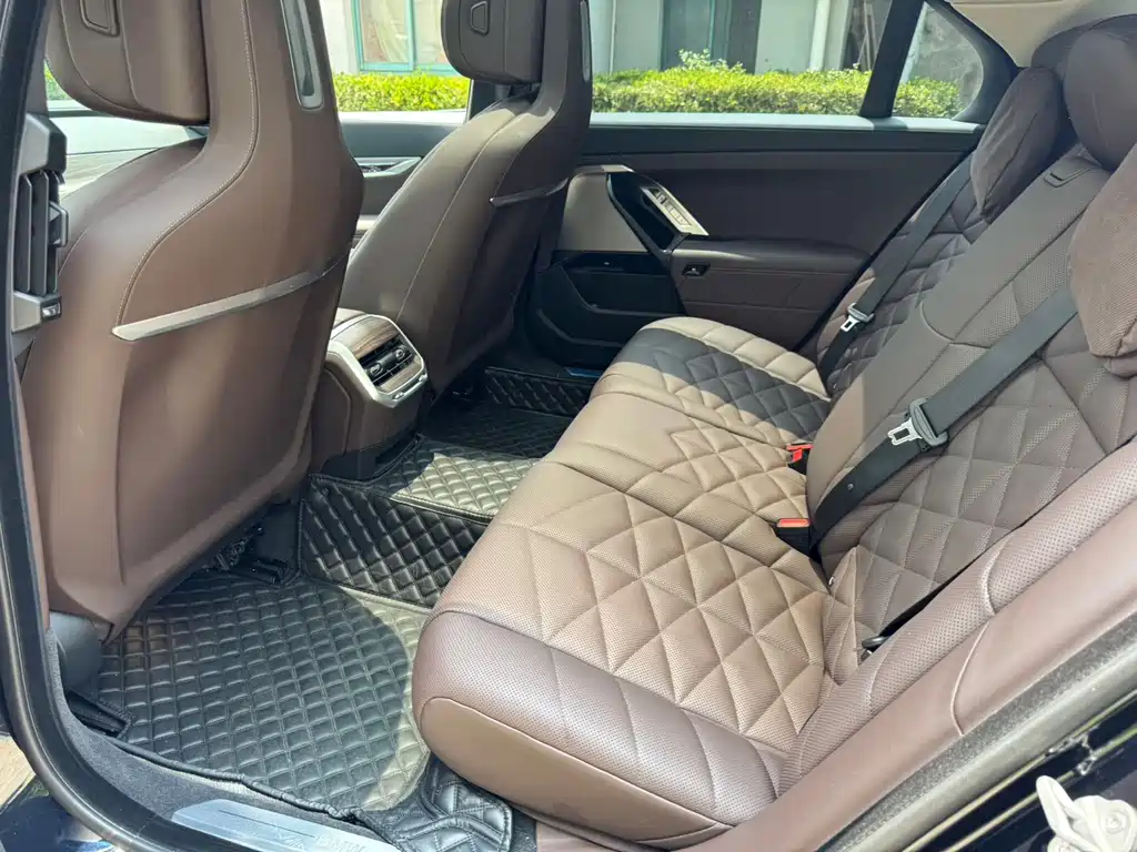 BMW i7 2023 eDrive50L Lead Luxury