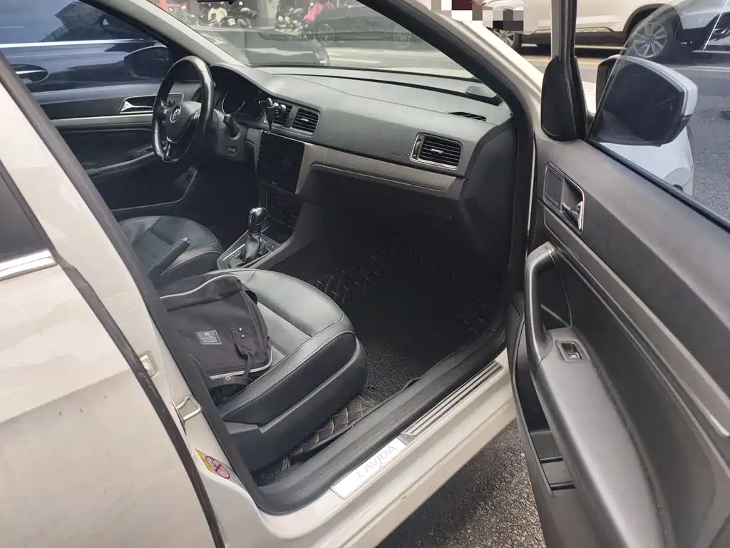 Volkswagen Lavida — миниатюра 18