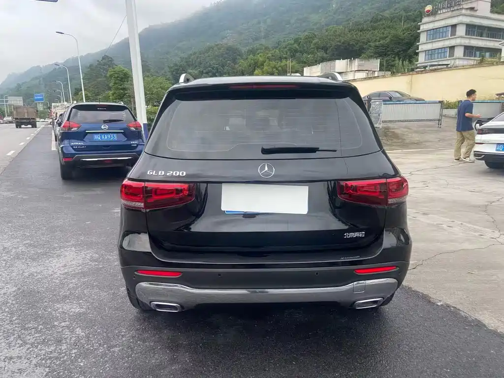 Mercedes-Benz GLB — миниатюра 9