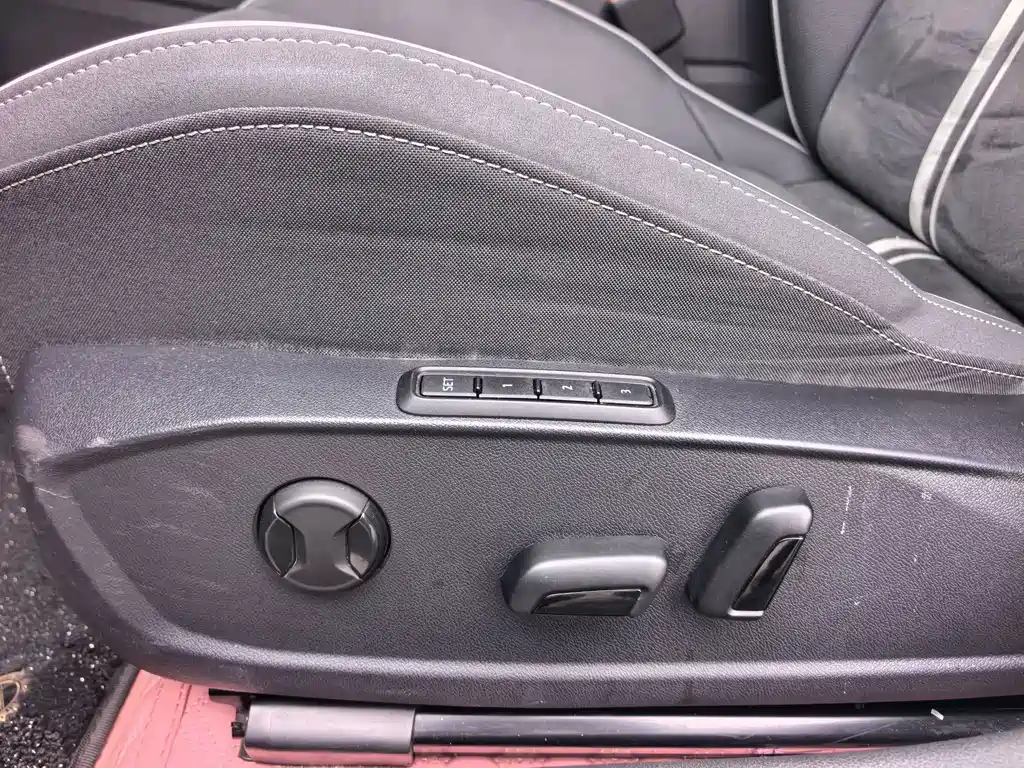 Volkswagen Golf — миниатюра 18