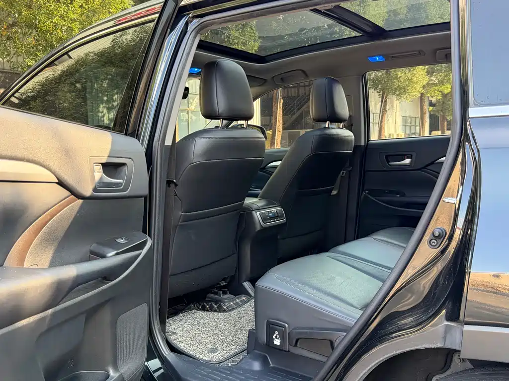 Toyota Highlander — миниатюра 11