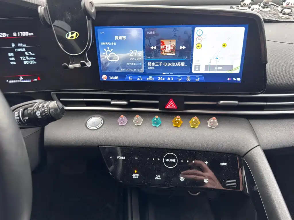 Hyundai Elantra — миниатюра 14