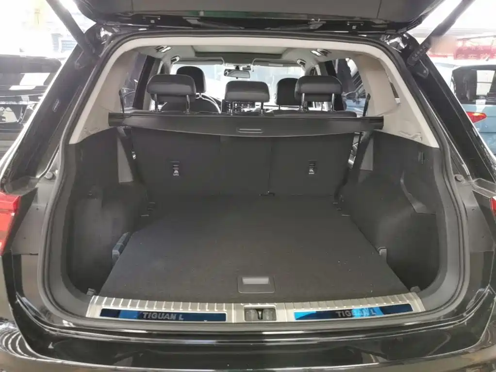 Volkswagen Tiguan L — миниатюра 19