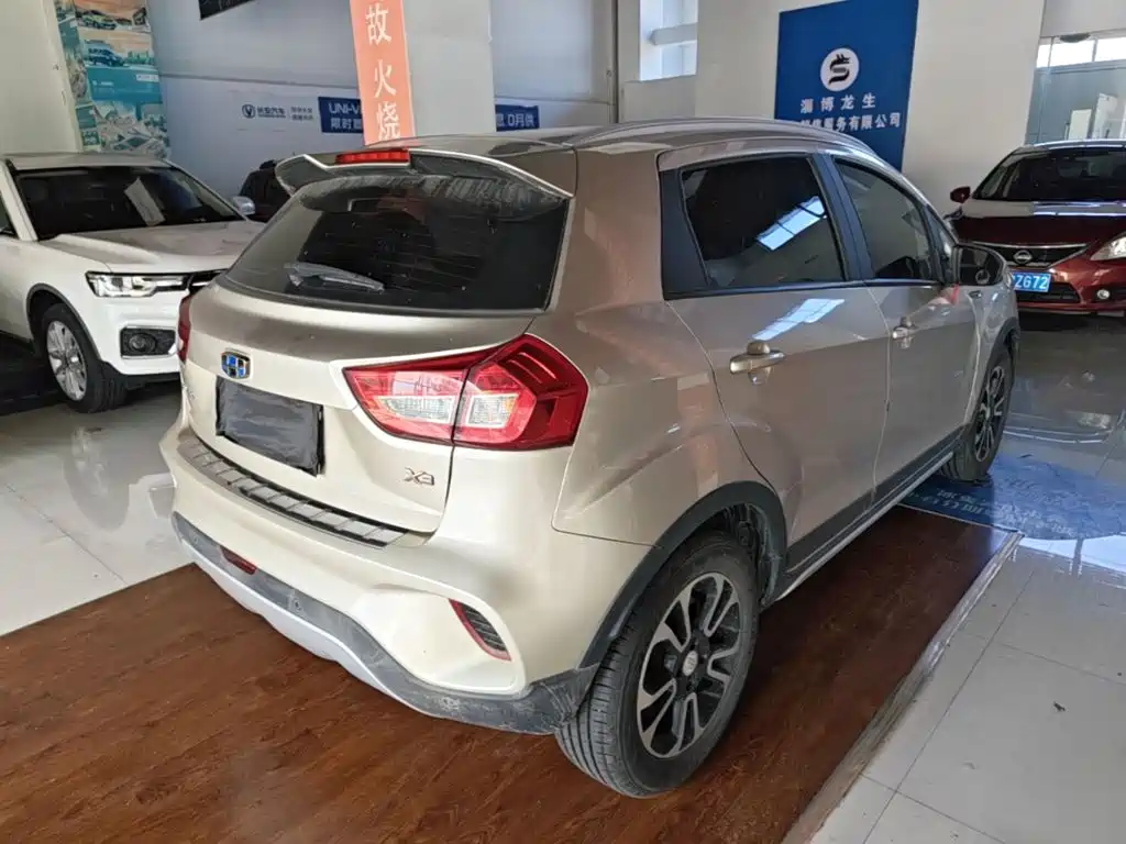Geely Vision X3 — миниатюра 7