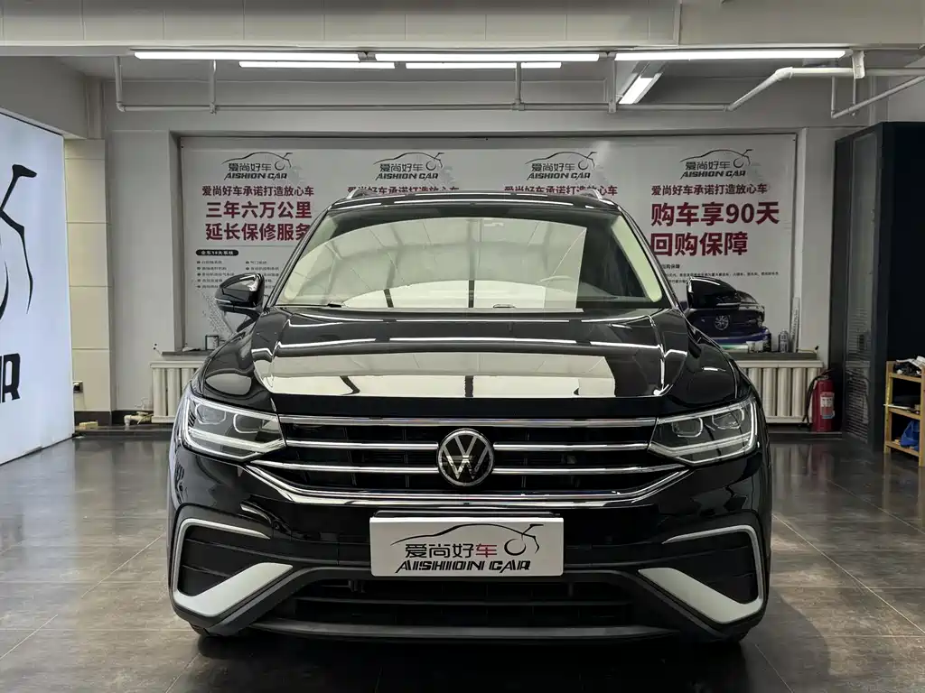 Volkswagen Tiguan L L 2022 330TSI AT Smart