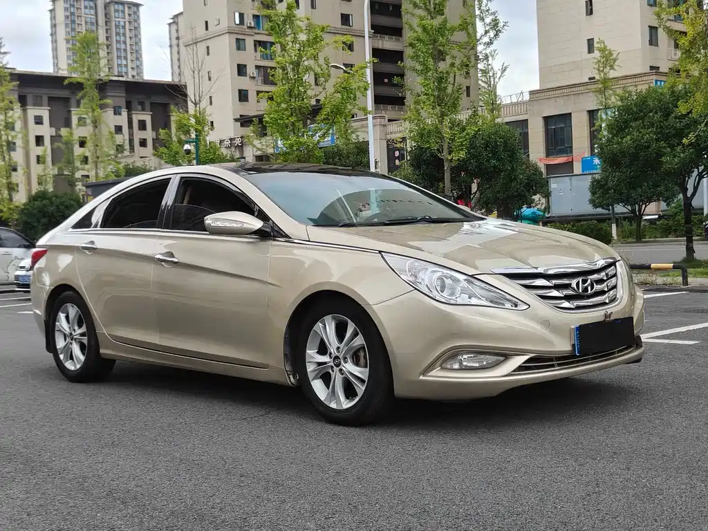 Hyundai Sonata — миниатюра 3