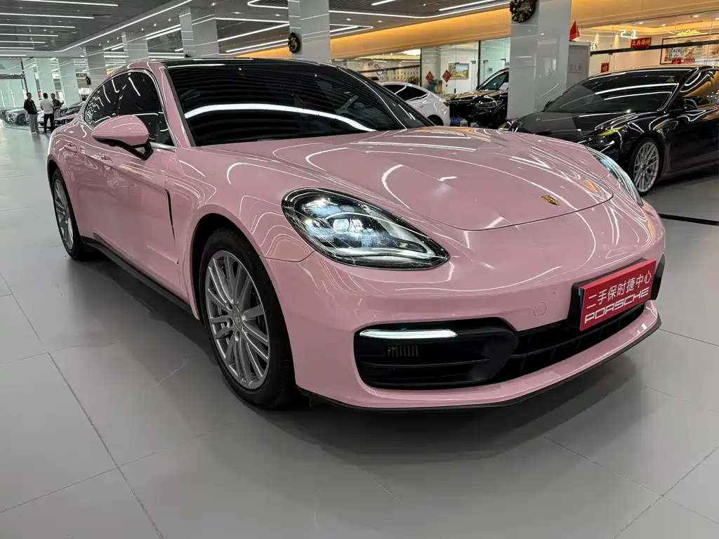 PORSCHE PANAMERA