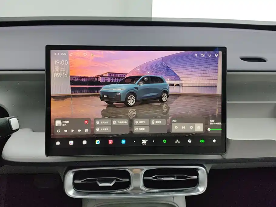 Leapmotor Leapmotor B10 — миниатюра 13