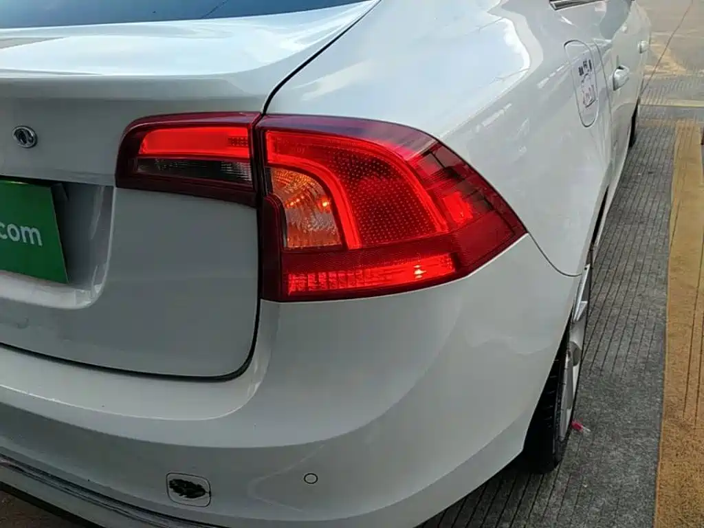 Volvo S60 — миниатюра 8