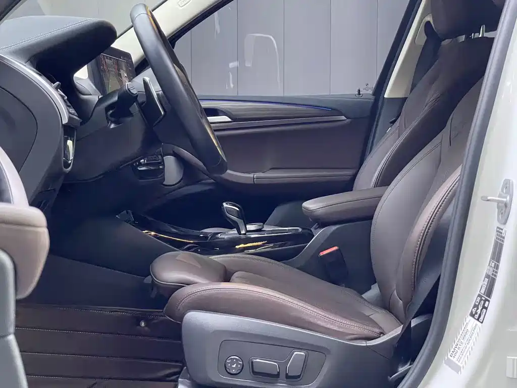 BMW X3 — миниатюра 9