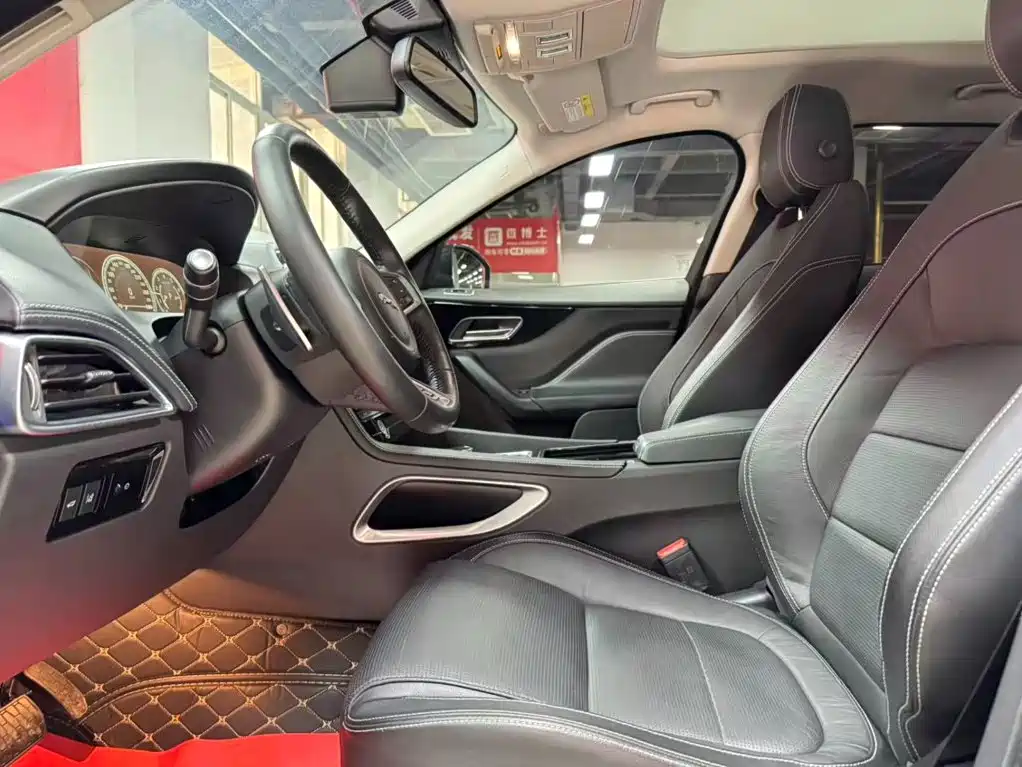Jaguar F-PACE — миниатюра 8