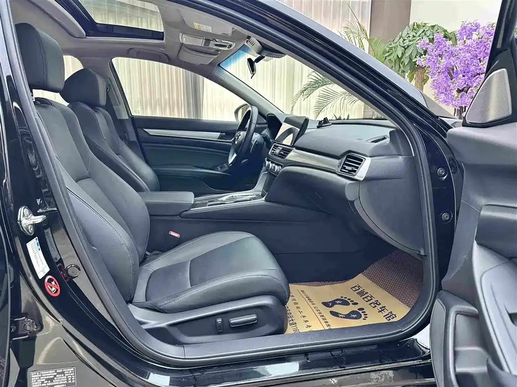 Honda Accord — миниатюра 12