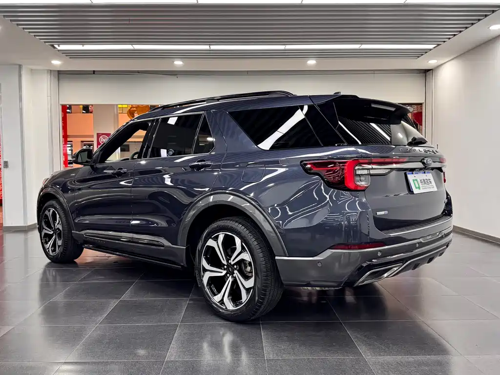 Ford Explorer — миниатюра 4