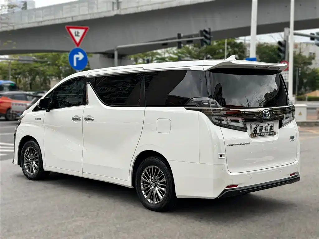 Toyota Vellfire 2021 2.5L HV Luxury