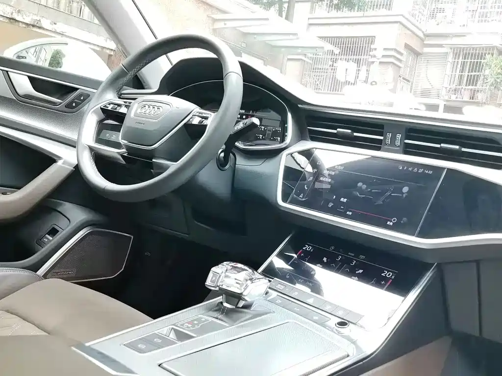 Audi A7L 2024 45 TFSI quattro S-line