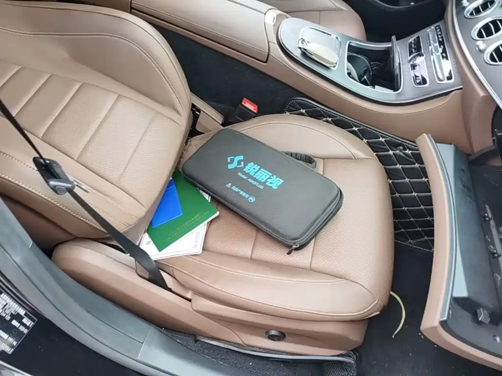 Mercedes-Benz E-Class — миниатюра 4