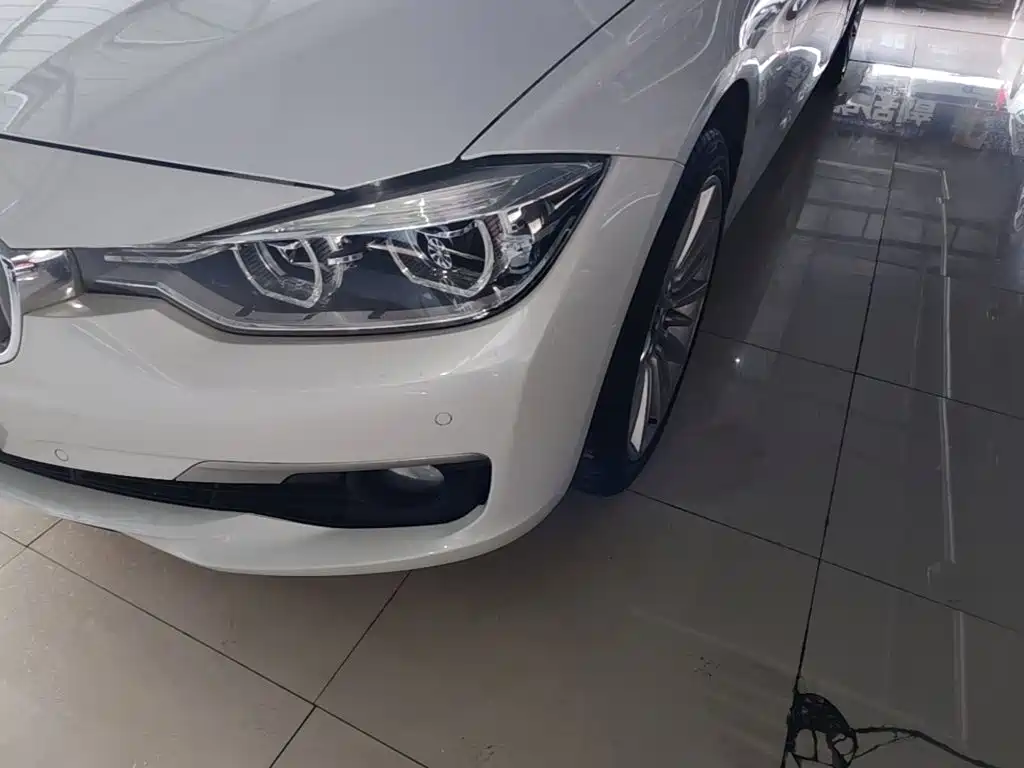 BMW 3 Series — миниатюра 24