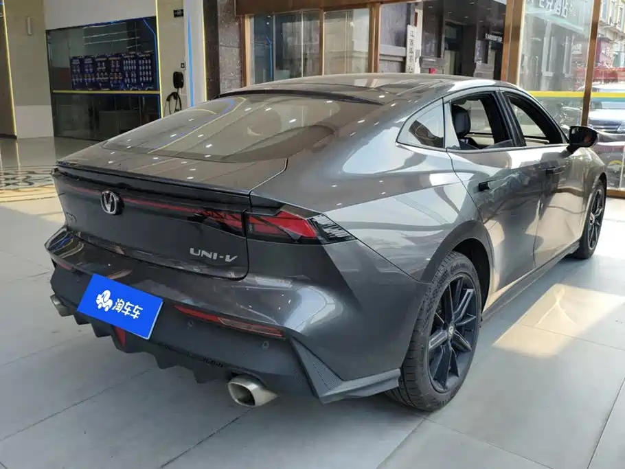 Changan UNI-V — миниатюра 3