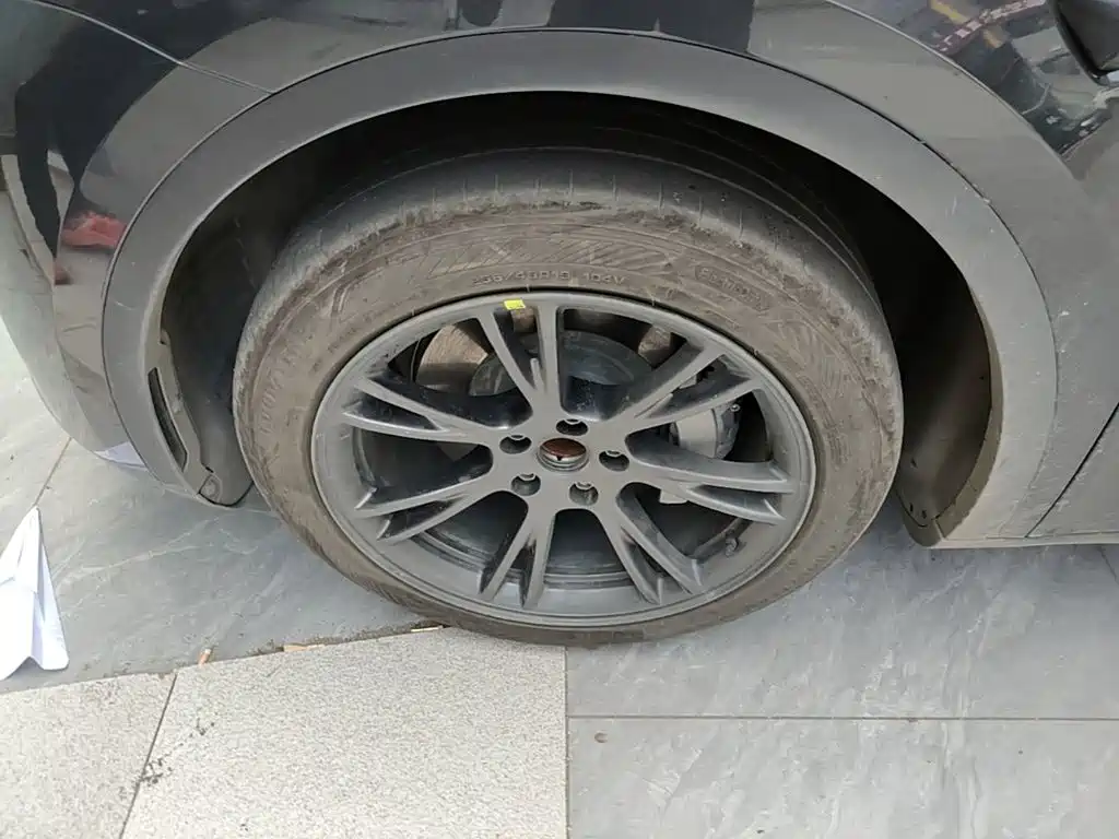 Tesla Model Y — миниатюра 23
