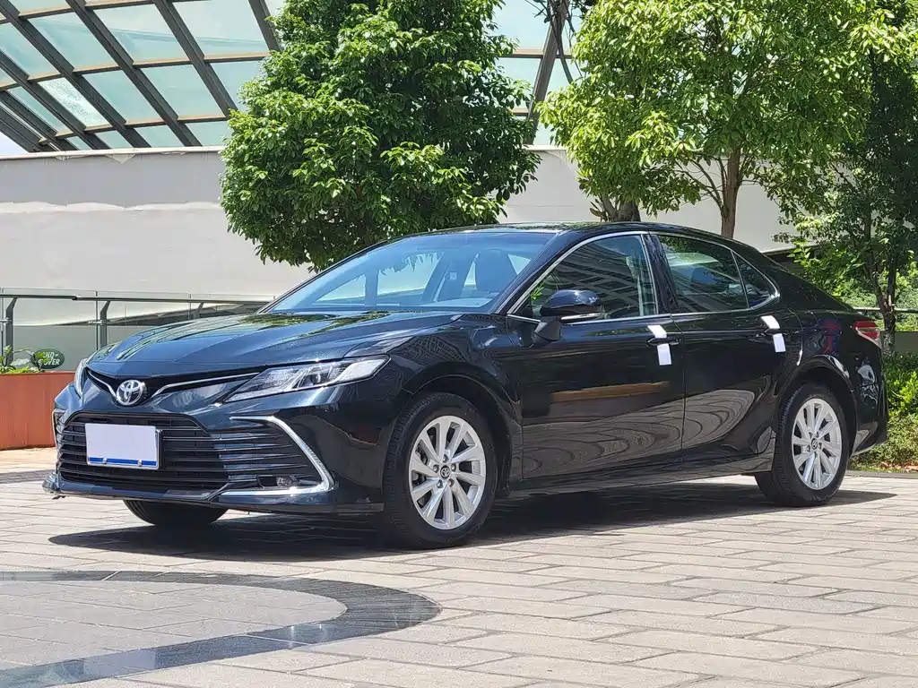 Купить Toyota Camry