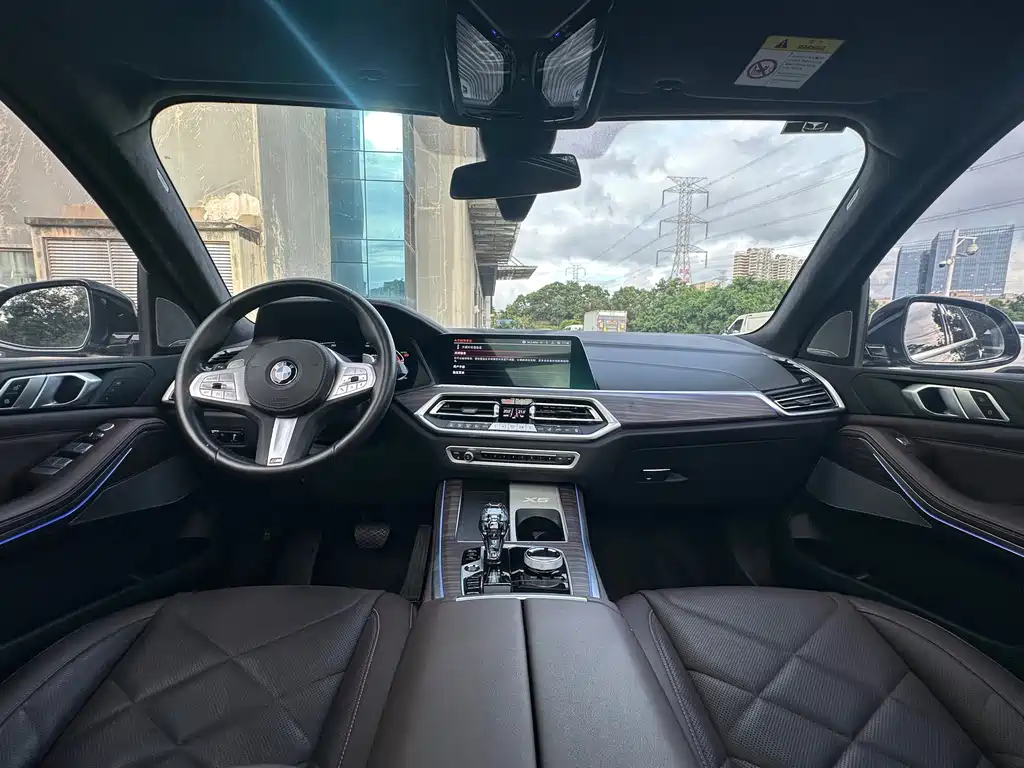 BMW X5 2022 xDrive 40Li M Sport