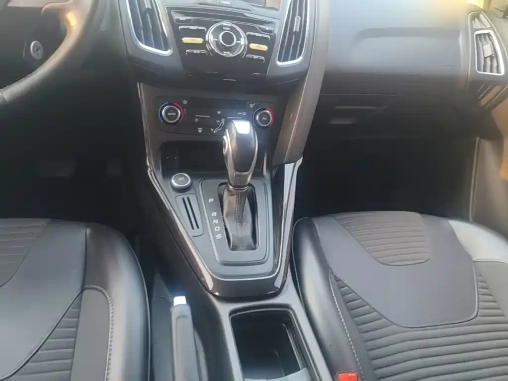 Ford Focus — миниатюра 14