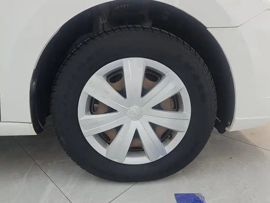Volkswagen Jetta — миниатюра 6