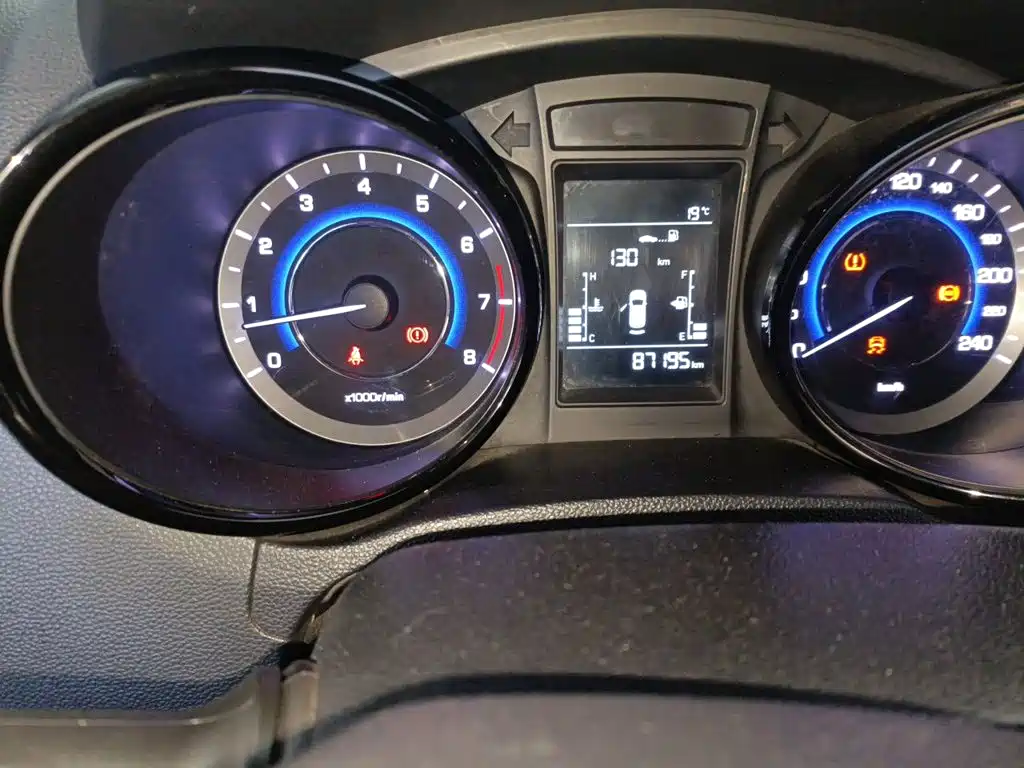 Changan CS15 — миниатюра 8