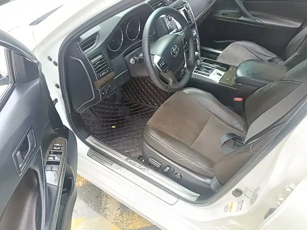 Toyota Reiz — миниатюра 16