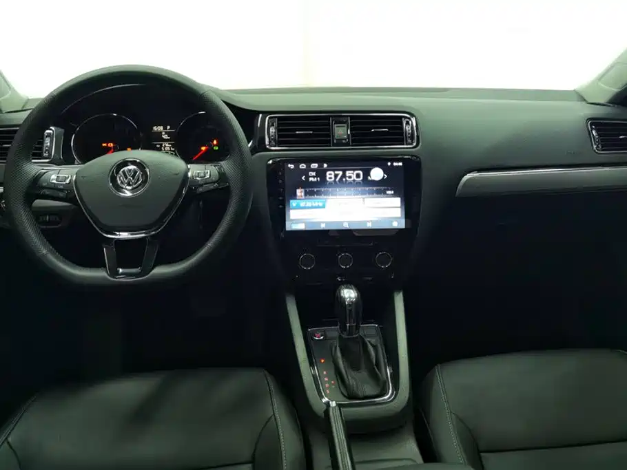 Volkswagen Sagitar — миниатюра 12
