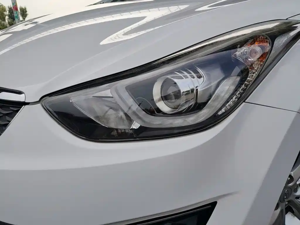 Hyundai Elantra Langdong — миниатюра 24