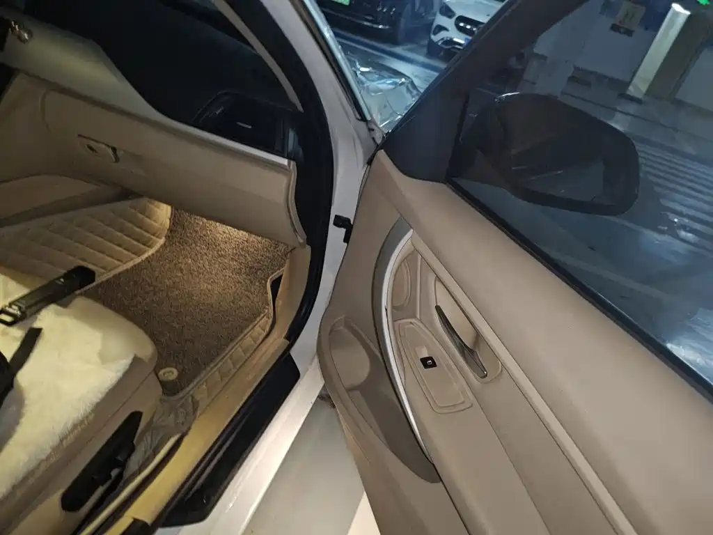 BMW 3 Series — миниатюра 19